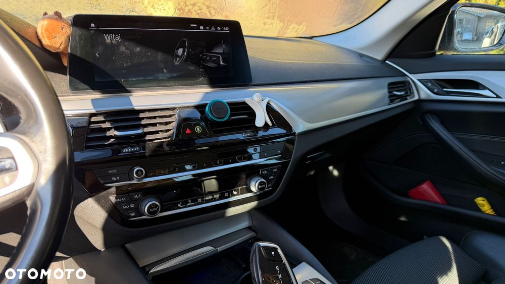 BMW Seria 5 520d xDrive MHEV Sport Line sport - 15