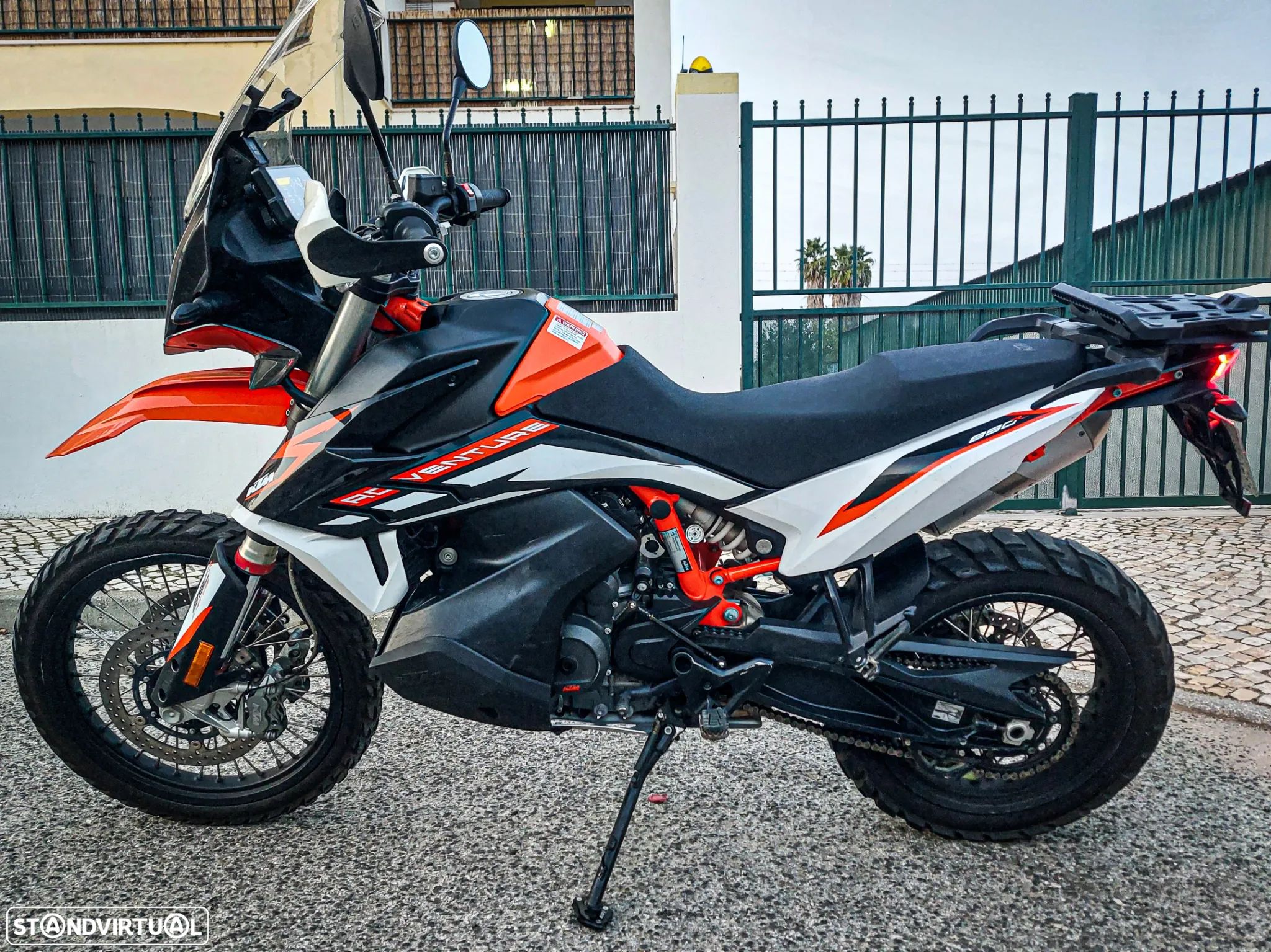 KTM 890 Adventure R - 1