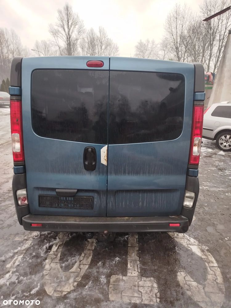 Opel Vivaro na części. - 12