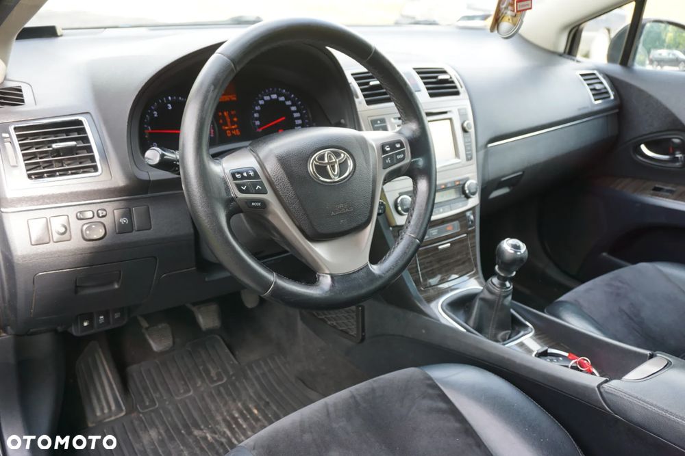 Toyota Avensis 2.0 D-4D Premium - 10