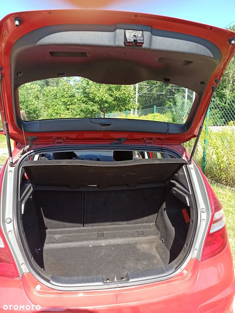 Hyundai i30 1.4 Base - 9