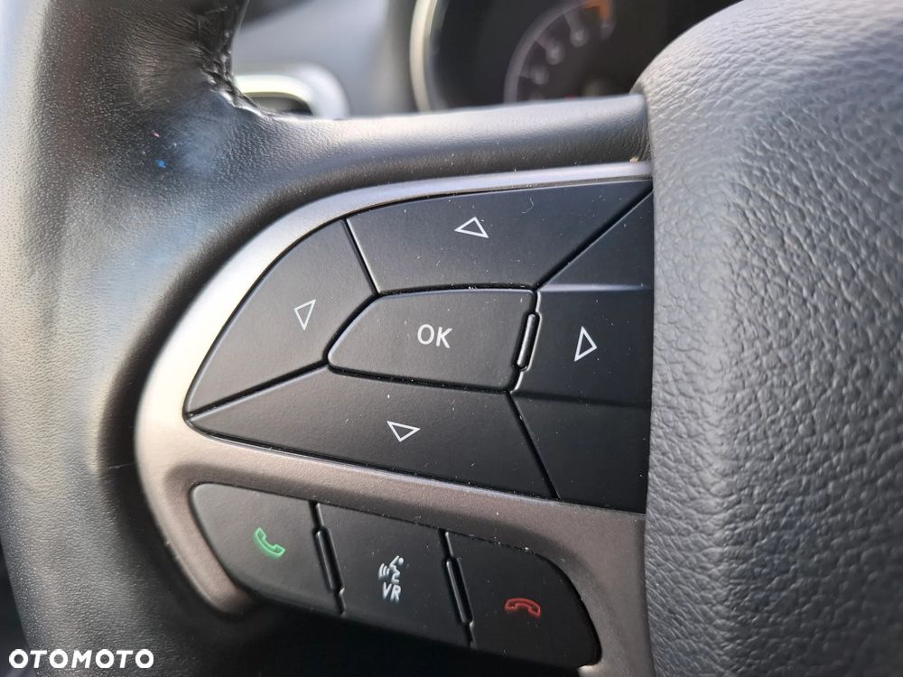 Jeep Grand Cherokee - 25