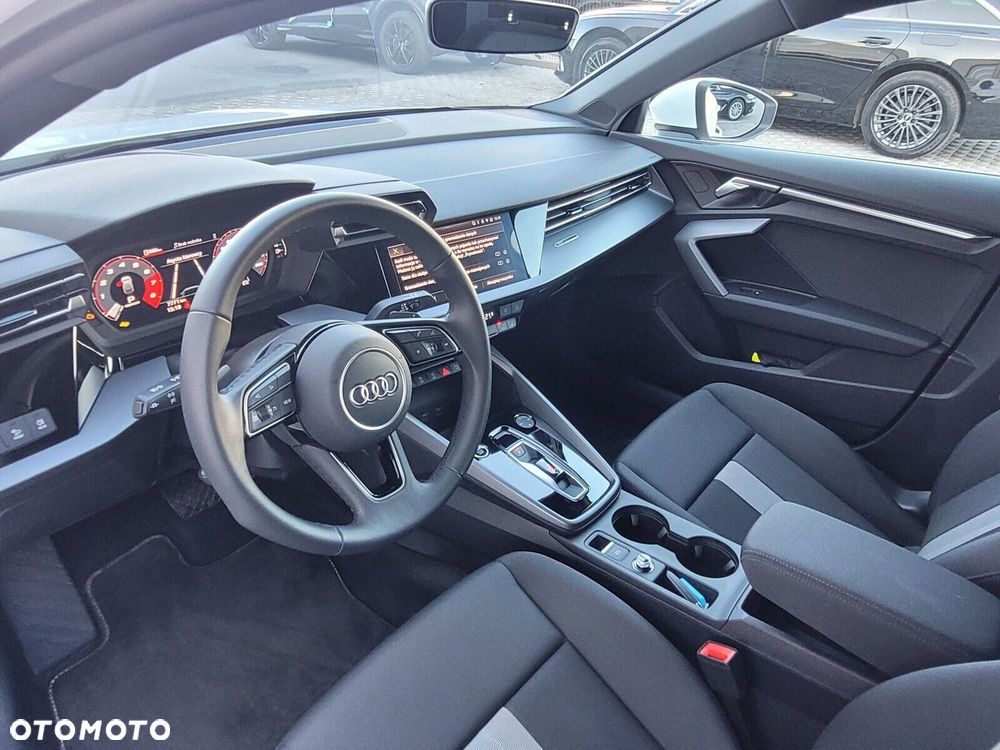 Audi A3 Sportback - 16