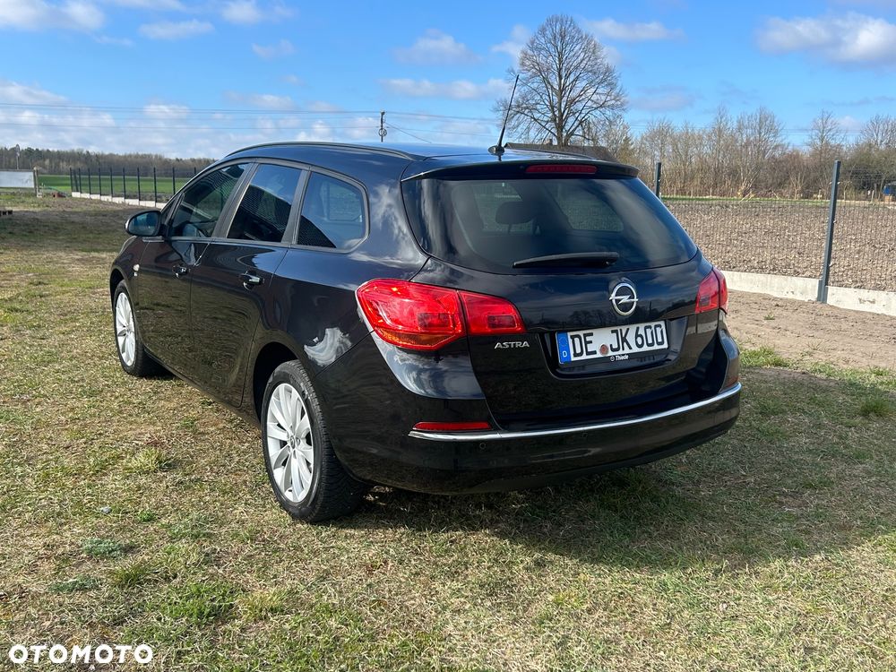 Opel Astra 1.4 Turbo 150 Jahre - 15