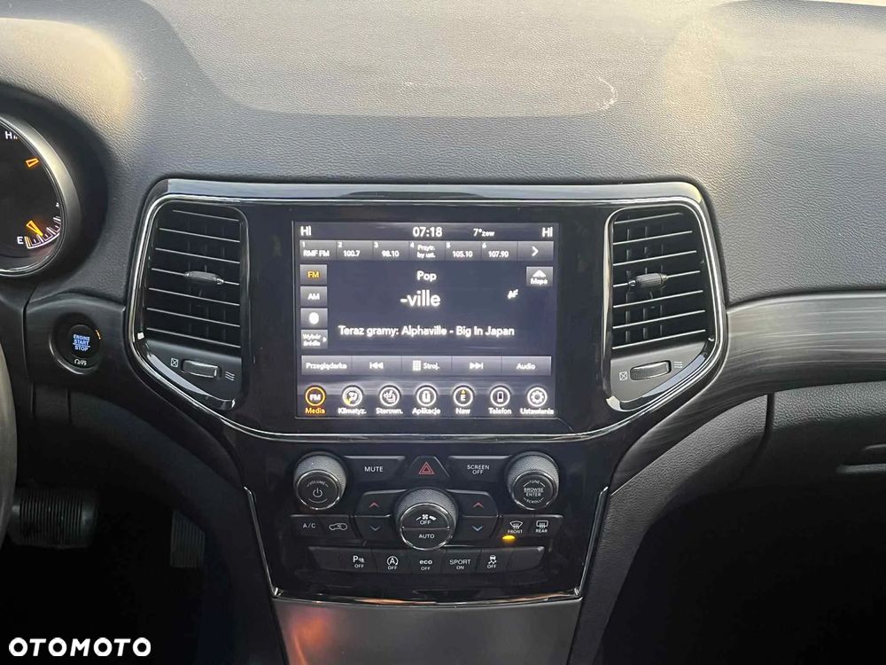 Jeep Grand Cherokee - 12