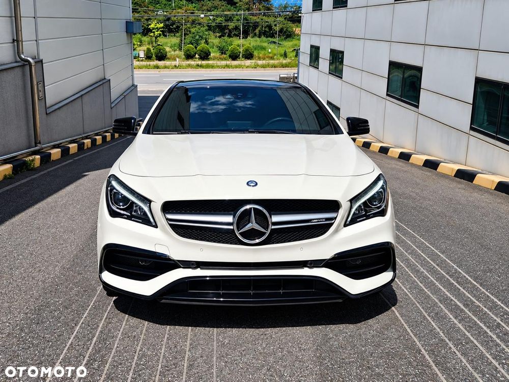 Mercedes-Benz CLA AMG 45 4Matic 7G-DCT - 3