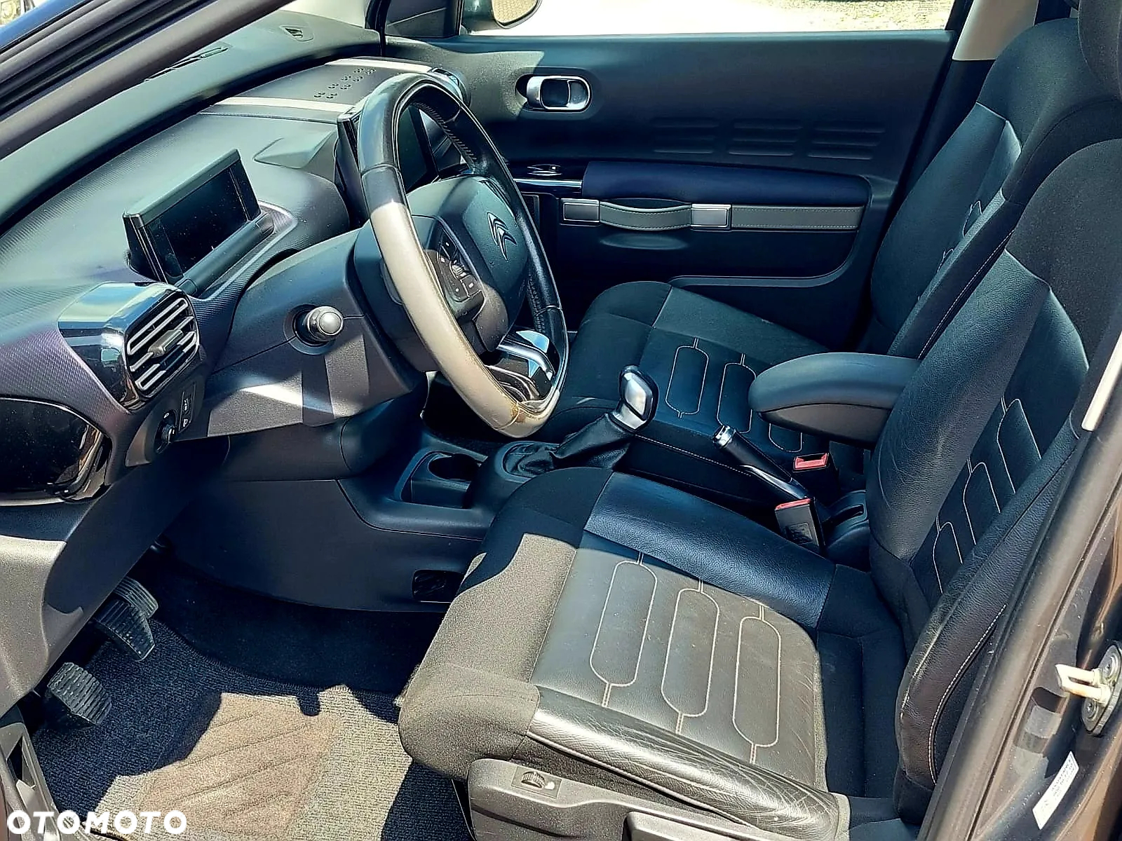 Citroën C4 Cactus PureTech 82 Business Class - 21