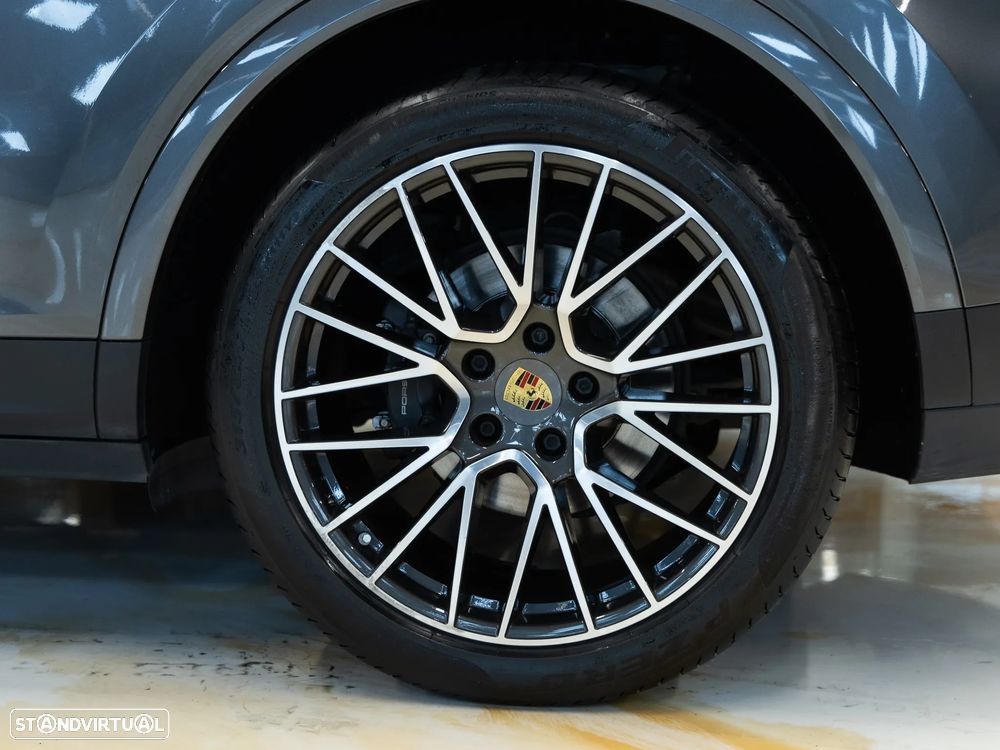 Porsche Cayenne Platinum Edition - 31