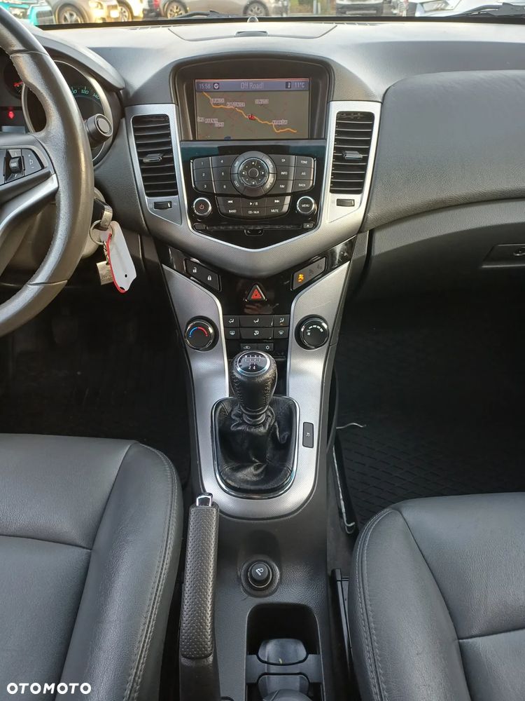 Chevrolet Cruze 1.8 LTZ+ - 19
