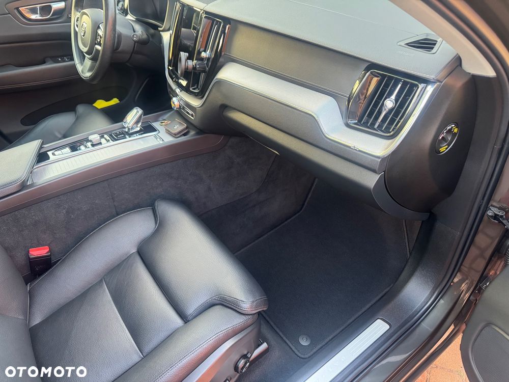 Volvo XC 60 B4 D Inscription - 16