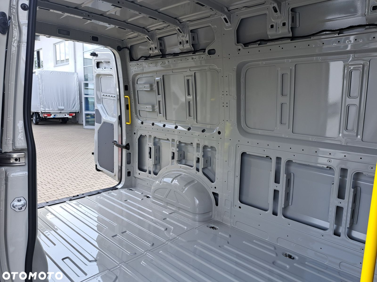 Volkswagen Crafter 2.0 TDI Automat - 10