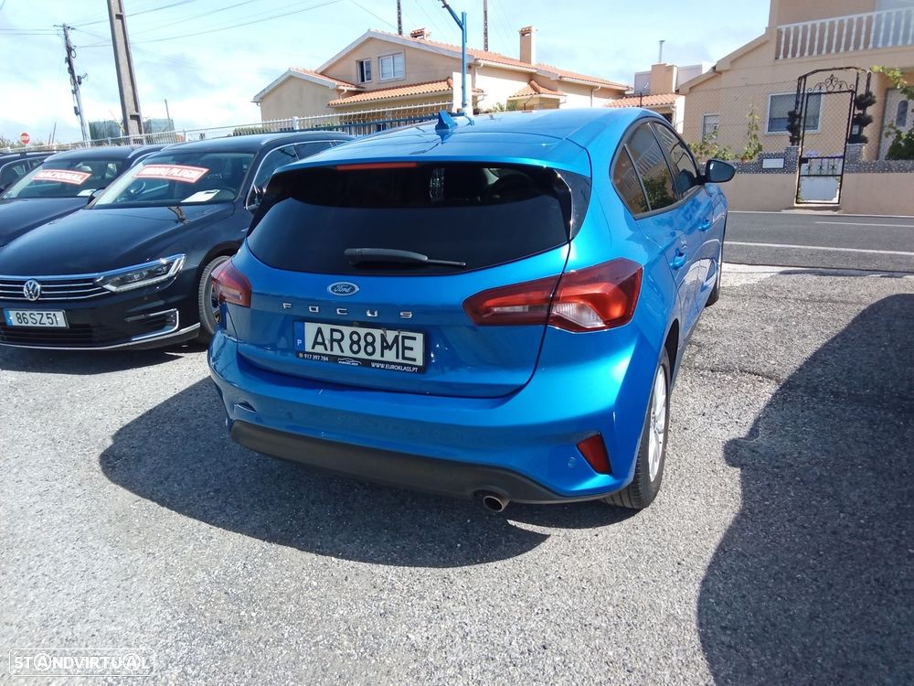 Ford Focus 1.5 TDCi ECOBlue Connected Aut. — fotografia 9