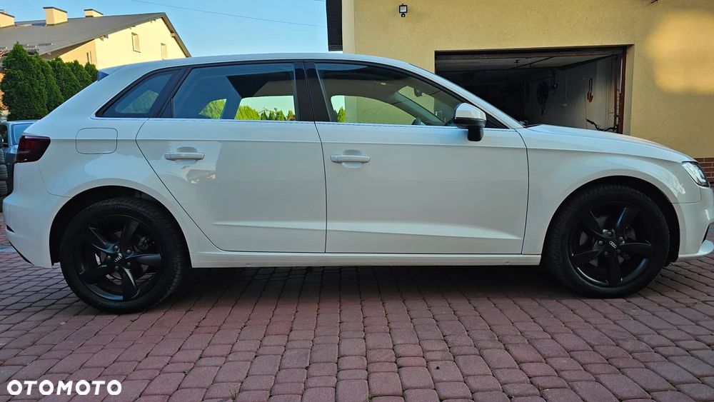 Audi A3 Sportback 30 TDI design - 21