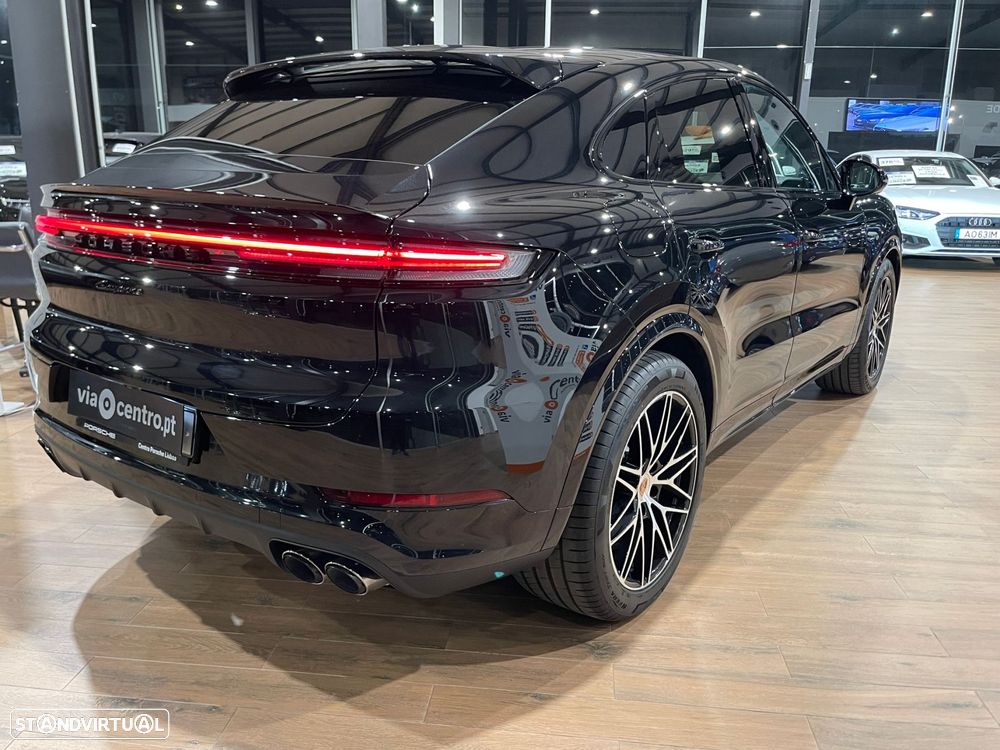 Porsche Cayenne Coupé E-Hybrid Black Edition - 52