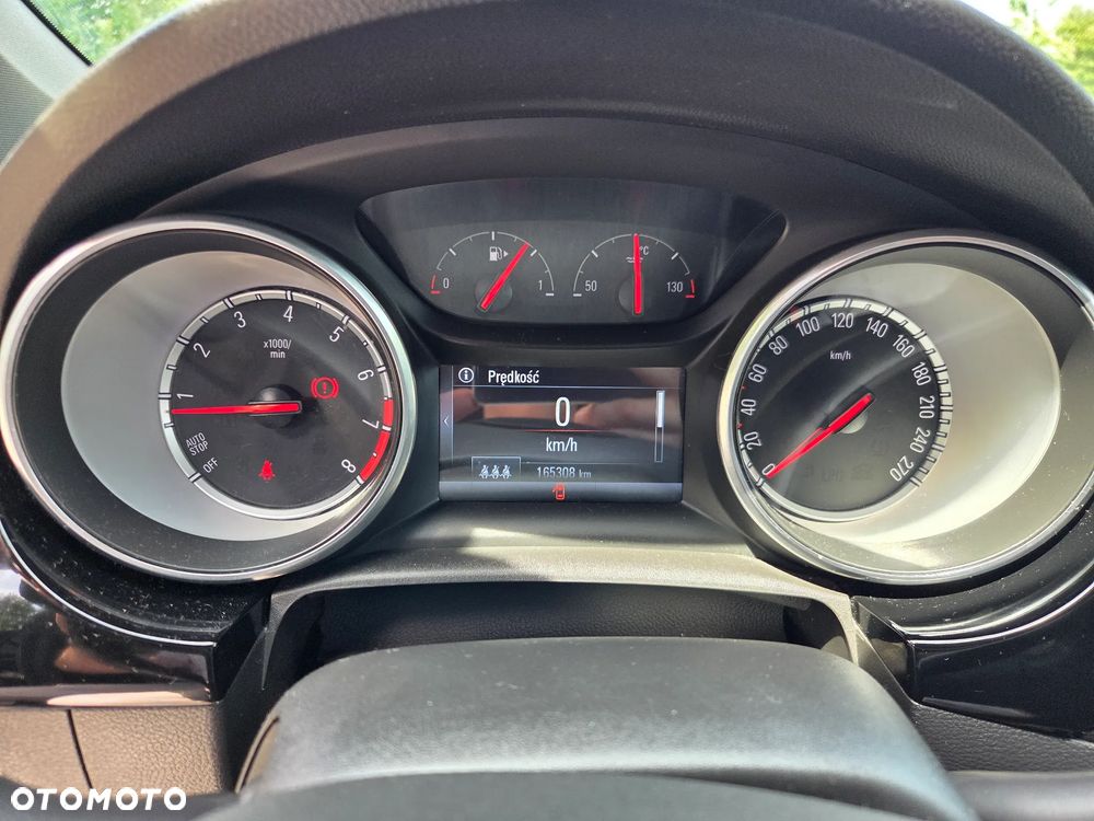 Opel Astra 1.6 T Dynamic S&S - 21