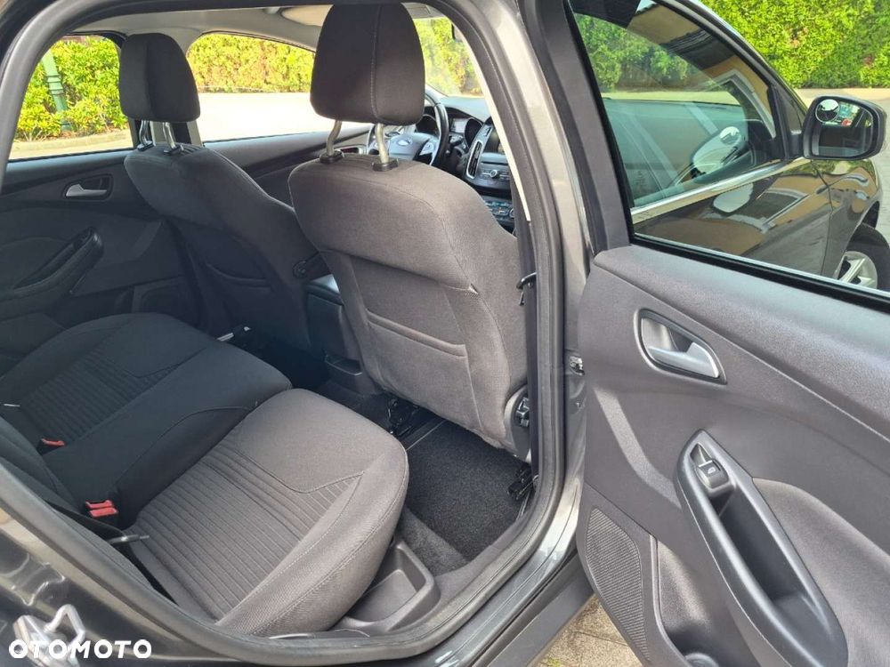 Ford Focus - 28
