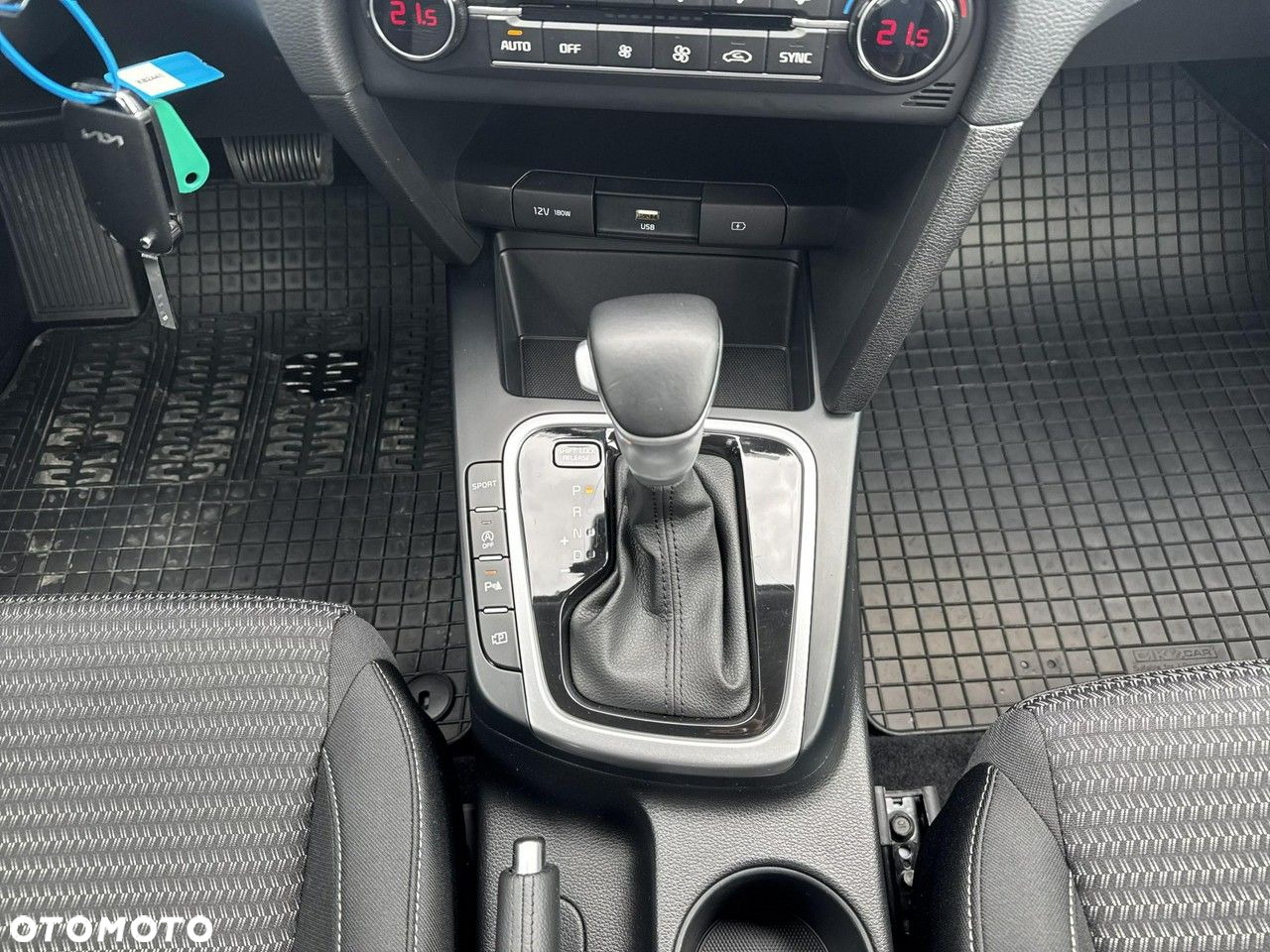 Kia Ceed 1.5 T-GDI M DCT - 24
