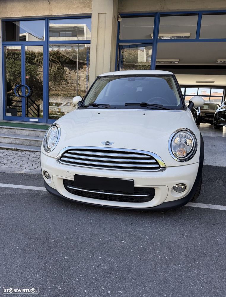 MINI 3 Portas Cooper D - 1