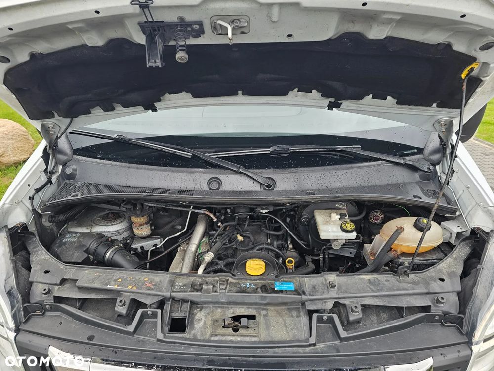 Nissan NV 400 - 17