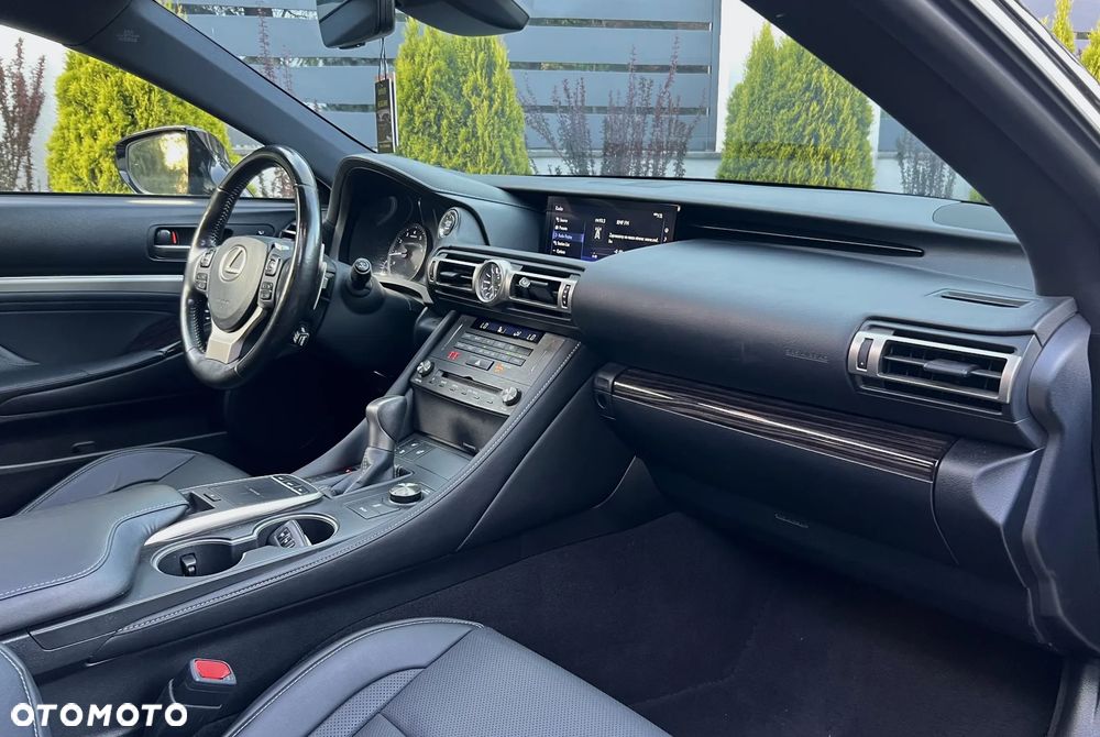 Lexus RC 200t / 300 Prestige - 14