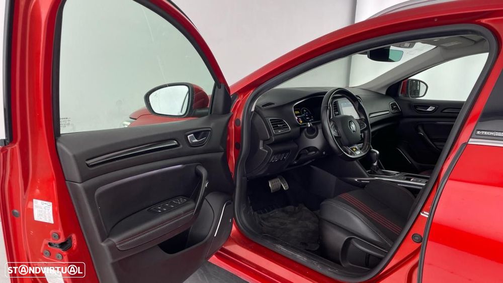 Renault Mégane Sport Tourer 1.6 E-Tech Plug-In Hybrid R.S. Line - 5
