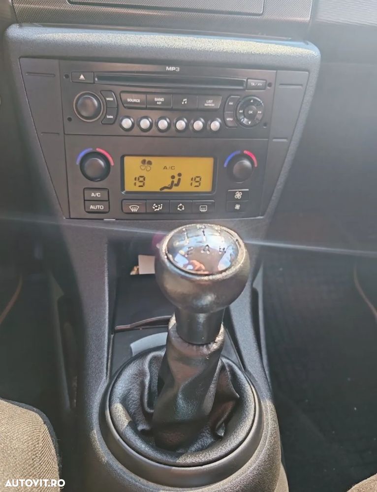 Citroën C4 1.6 VTi BVM Exclusive - 3