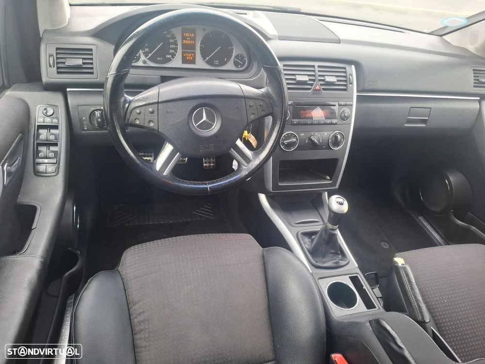 Mercedes-Benz B 200 CDi - 9