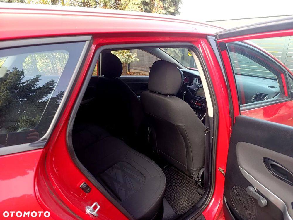 Kia Ceed 1.4 CVVT SW Dream Team Edition - 11