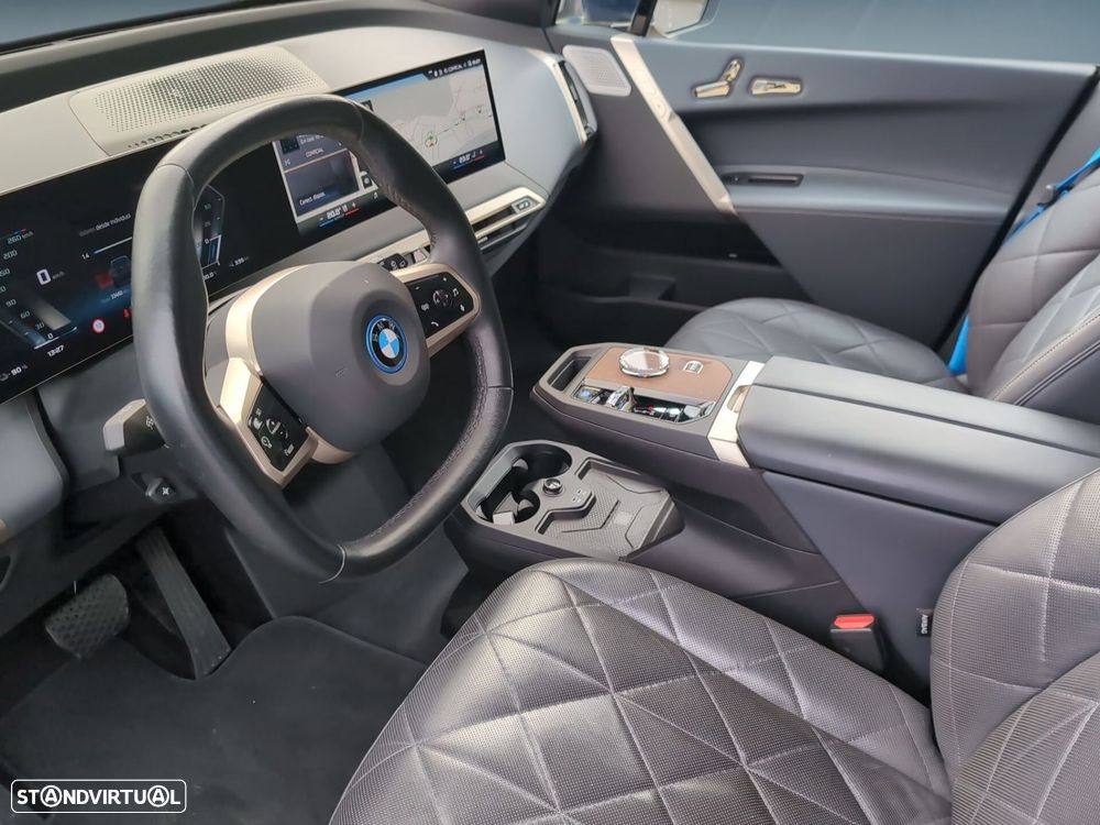 BMW iX M60 - 11