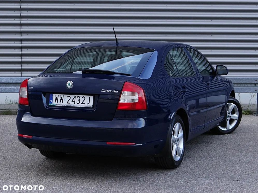 Skoda Octavia 1.6 TDI Family DSG - 3