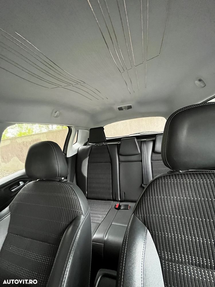 Peugeot 2008 1.2 PureTech Turbo S&S Allure - 8