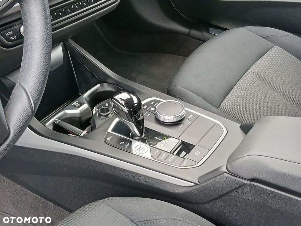 BMW Seria 1 118i Advantage - 18