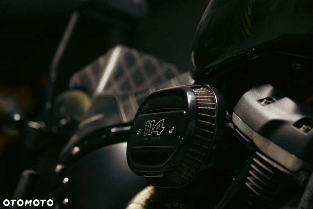 Harley-Davidson Softail Street Bob - 7