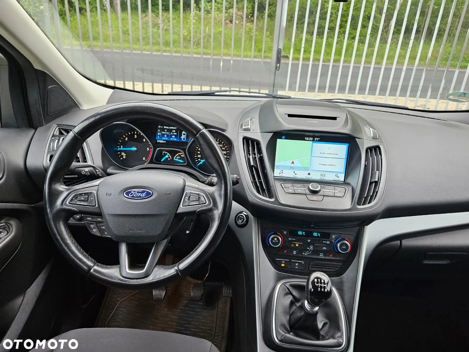 Ford Kuga - 27
