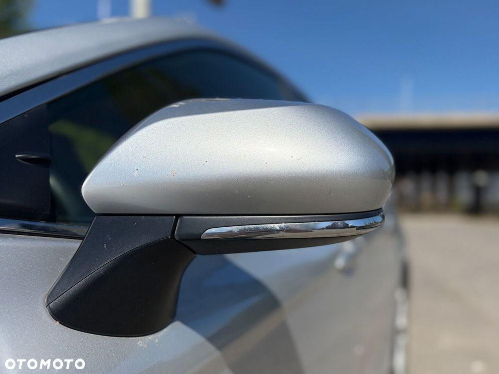 Toyota Camry 2.5 Hybrid Comfort CVT - 14