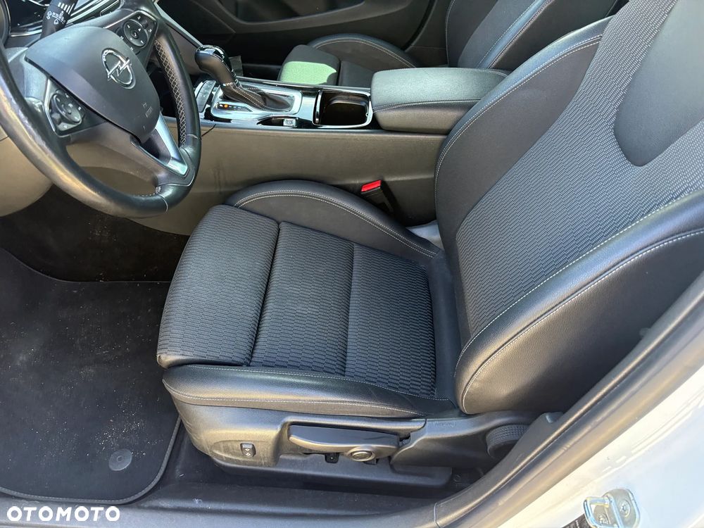 Opel Insignia - 13