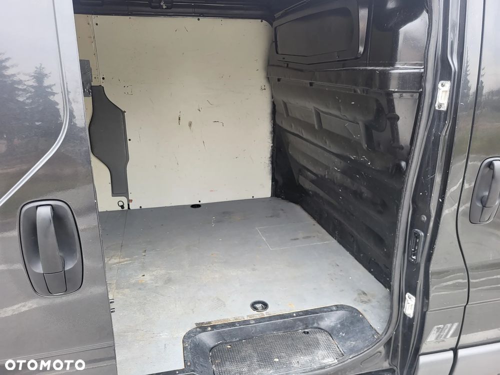 Opel Vivaro - 28