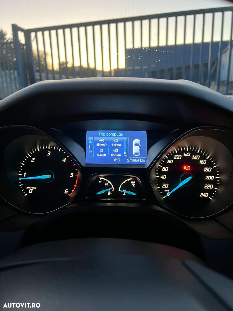 Ford Focus 2.0 TDCI DPF Titanium - 5