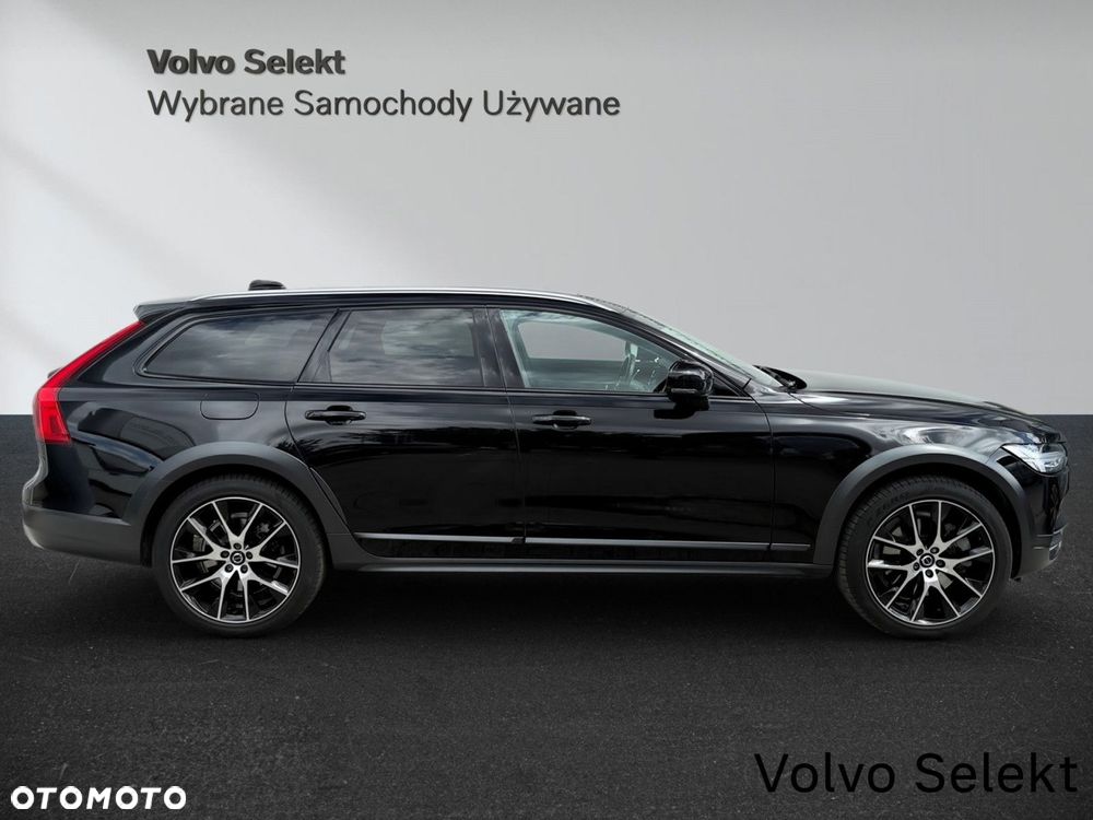Volvo V90 Cross Country - 6