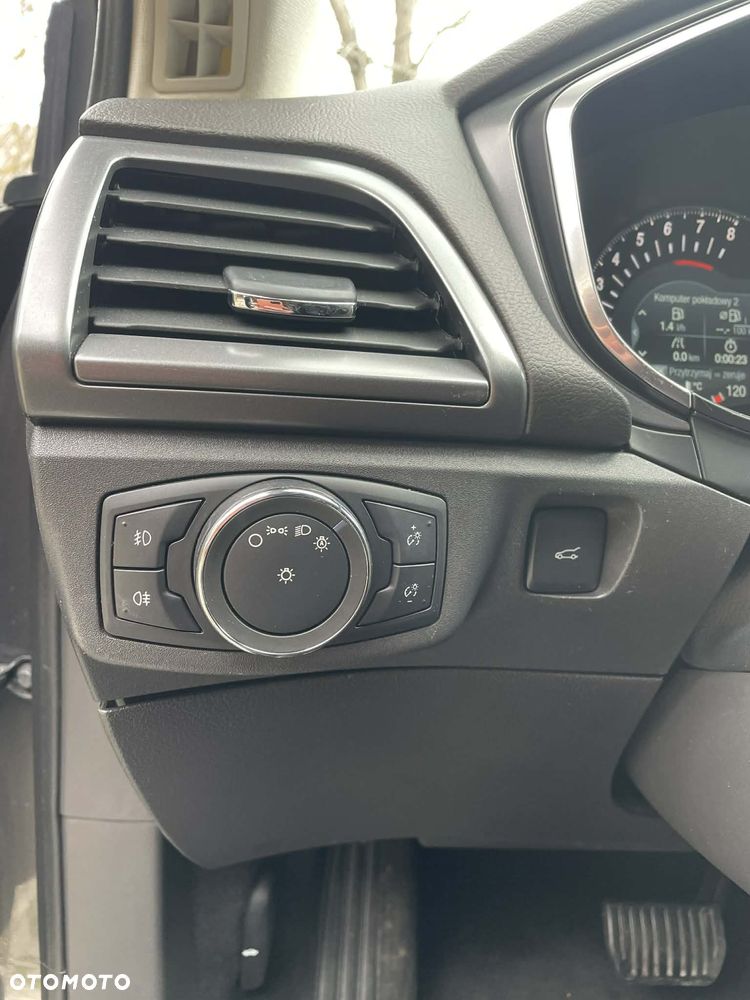 Ford Mondeo 2.0 EcoBoost Titanium - 10