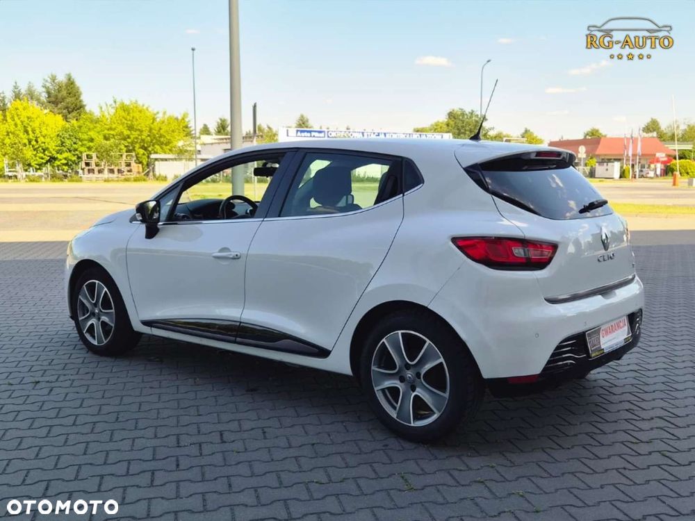 Renault Clio - 10