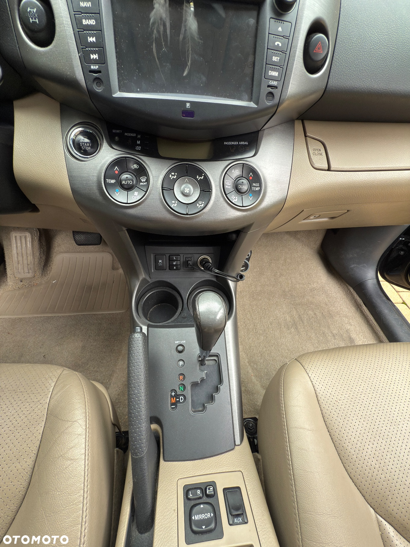 Toyota RAV4 2.2 D-CAT Premium - 10