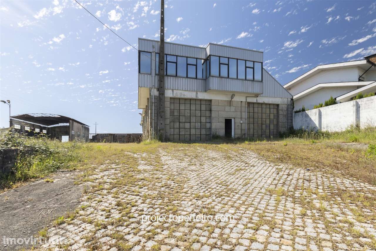 Armazém  Venda em São Miguel do Souto e Mosteirô,Santa Maria da Feira - Grande imagem: 2/17