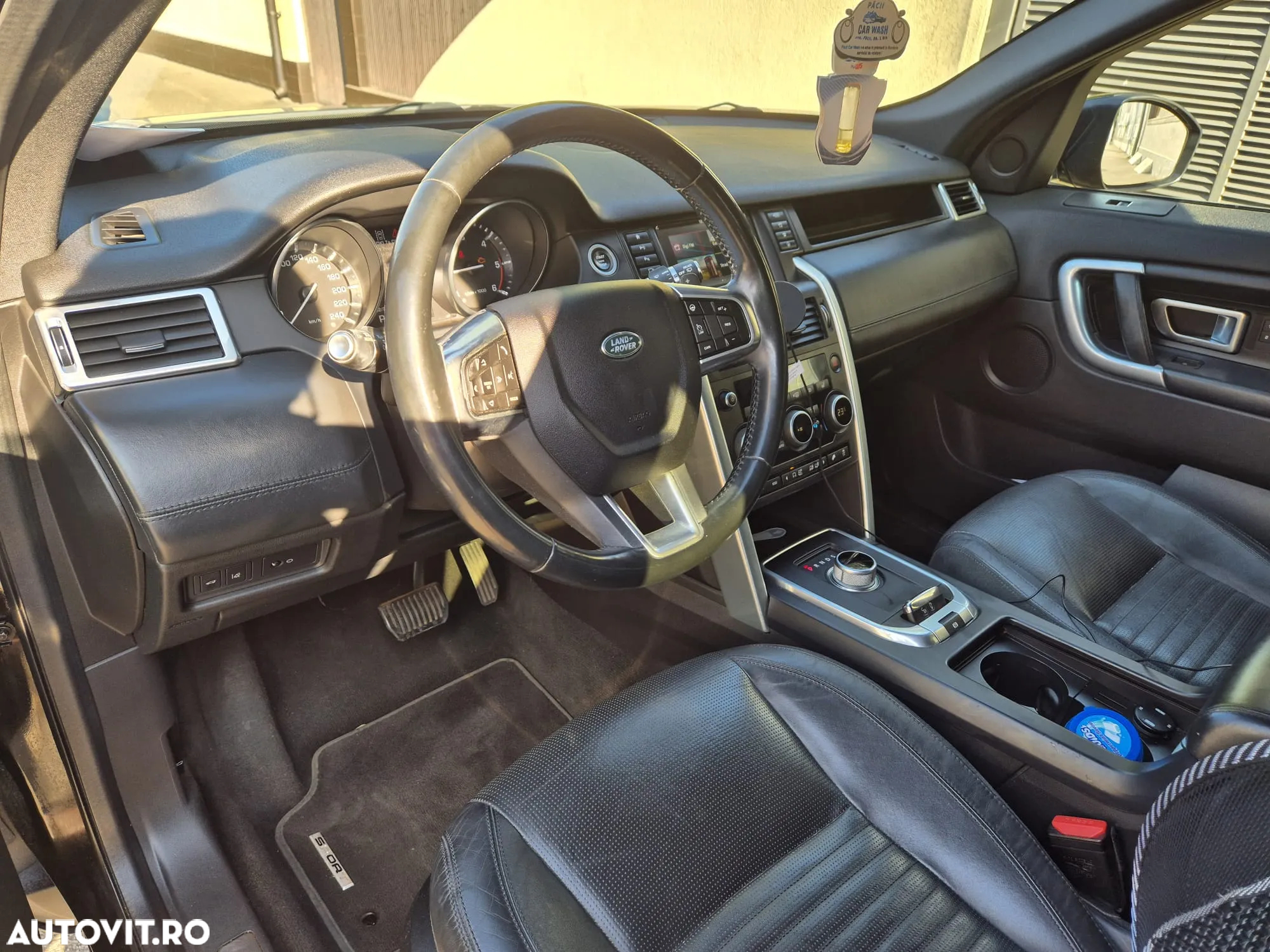 Land Rover Discovery Sport - 18
