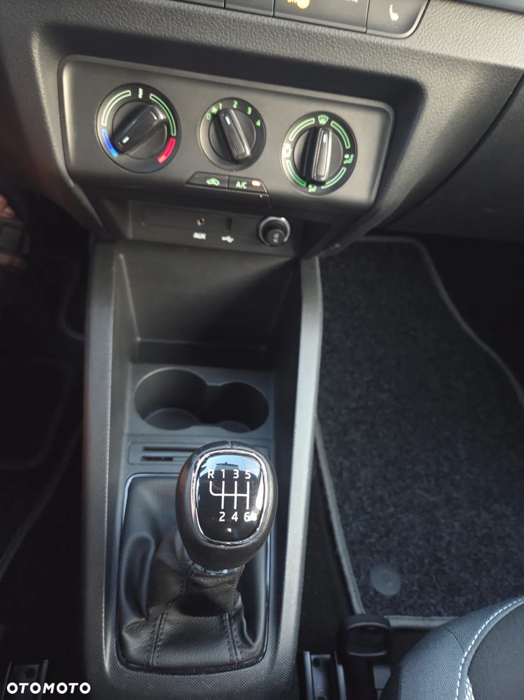 Skoda Fabia 1.2 TSI Active - 13
