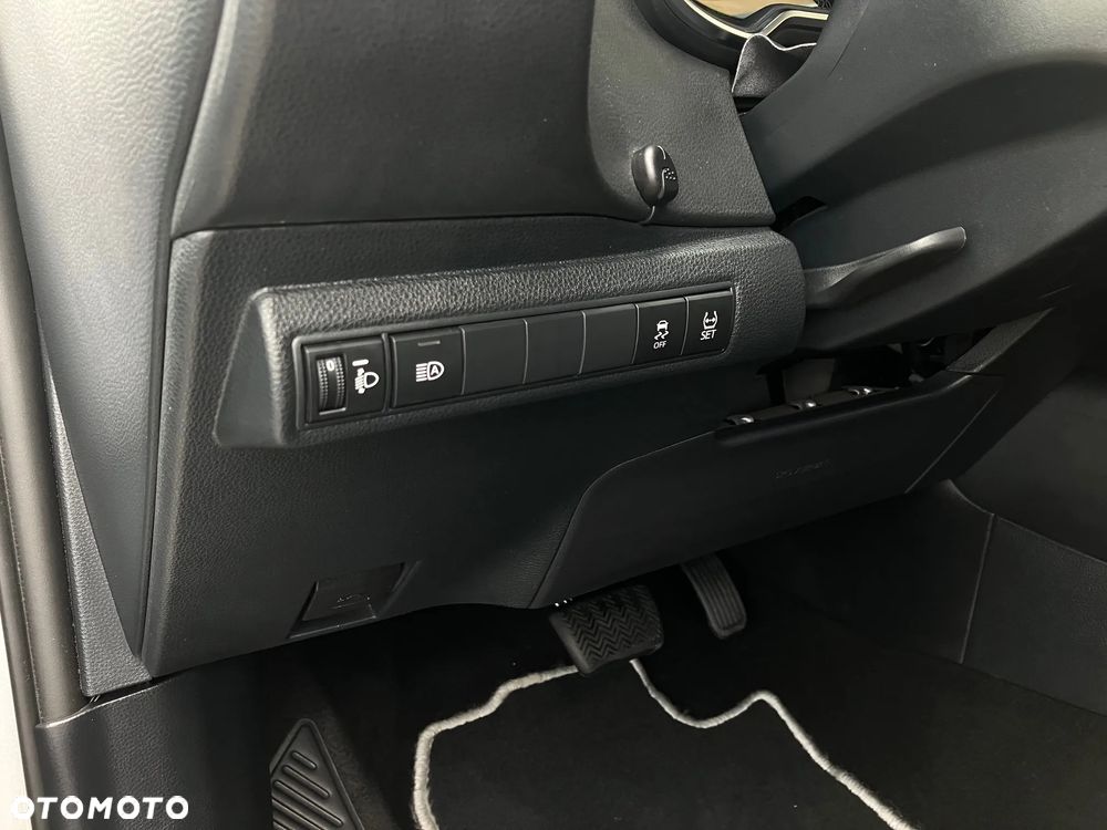 Toyota Corolla 1.8 Hybrid Comfort - 28