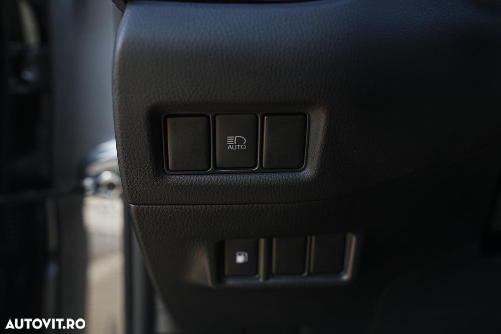 Toyota C-HR 1.8 HSD 122 CP 4x2 CVT Style - 24