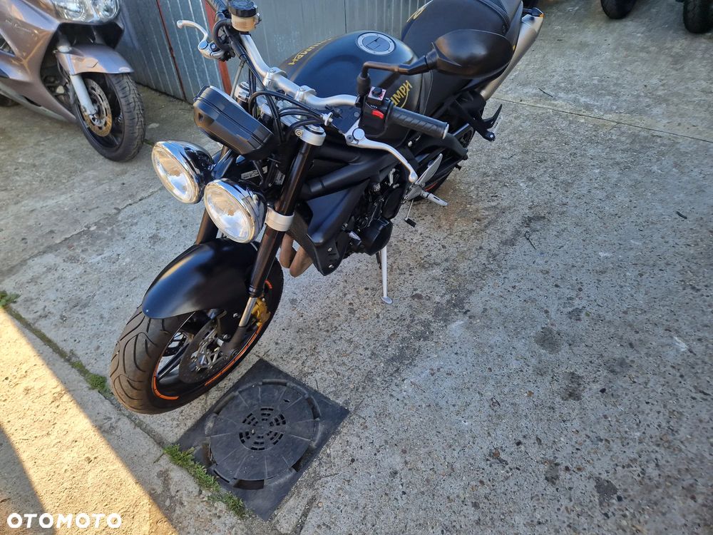 Triumph Street Triple - 5