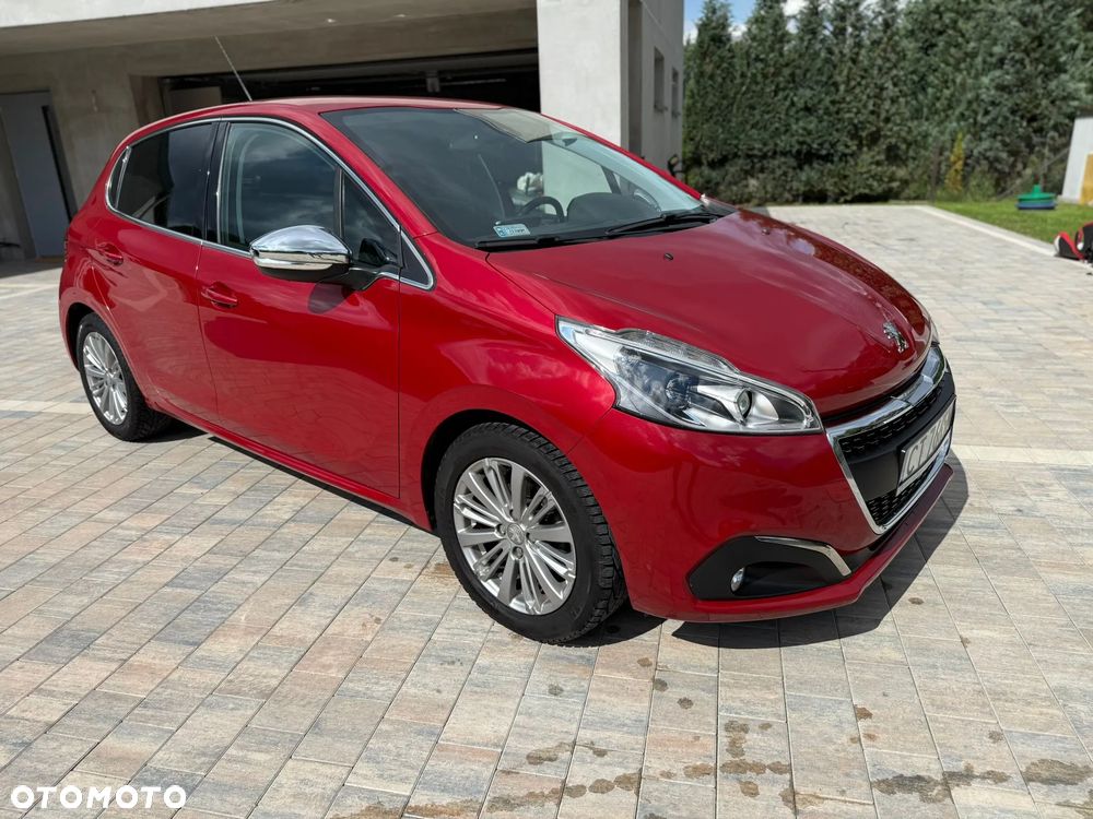 Peugeot 208 2016 photo 2
