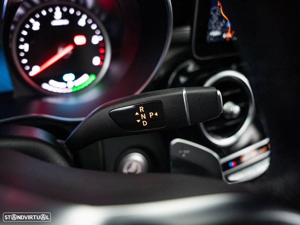 Mercedes-Benz GLC 300 de 4Matic - 23